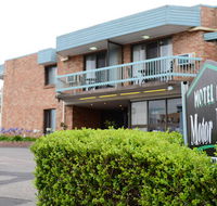 Motel 10 - Rental Cars