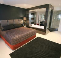 Bay Royal Apartments - Rental Cars