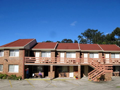 Beach Drive Motel - Rental Cars 4