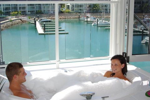 Beachside At Magnetic Harbour - Rental Cars 2