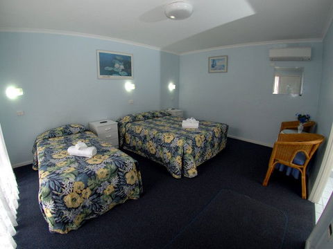 Blue & White Lodge - Rental Cars 1