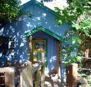 Blue Poles Cafe Gallery  BB - Rental Cars