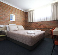 Buckaroo Motor Inn - Rental Cars
