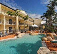 Cairns Queenslander Hotel  Apartments - Rental Cars