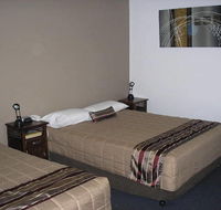 Centre Point Motor Inn - Rental Cars