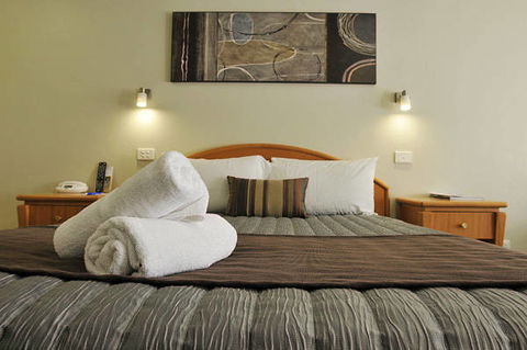 Chittaway Motel - Rental Cars 2