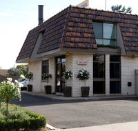 City Gardens Motel - Rental Cars