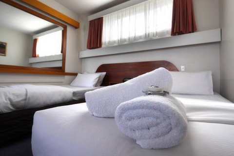 City View Motel ( Hobart) - Rental Cars 0