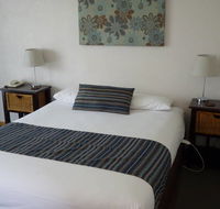 Coonawarra Motor Lodge Motel - Rental Cars