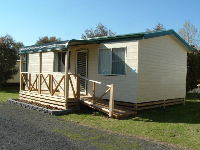 Country Road Caravan Park - Rental Cars