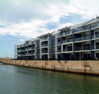Dolphin Quay Apartment Hotel - Rental Cars