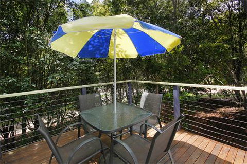 Mapleton Cabins & Caravan Park - Rental Cars 1
