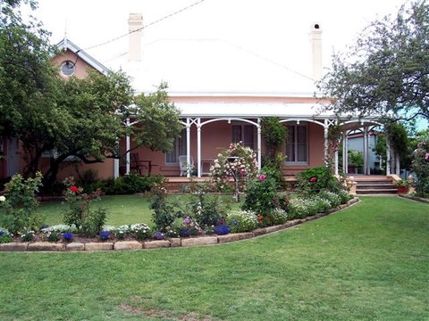 Guy House B&B - Rental Cars 0