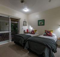 Kookaburra Lodge Motel - Rental Cars