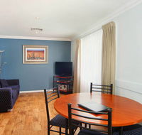 Edward Parry Motel - Rental Cars