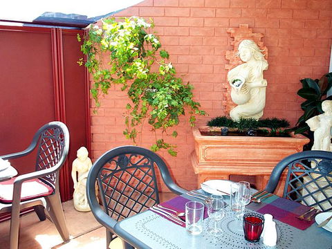 Esk Wivenhoe Motor Inn - Rental Cars 0