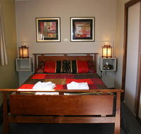 Golden Embers Apartments and B  B - Rental Cars