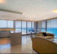 Golden Sands on Main Beach - Rental Cars