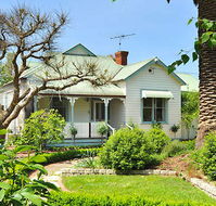 Healesville Garden Homestead - Rental Cars