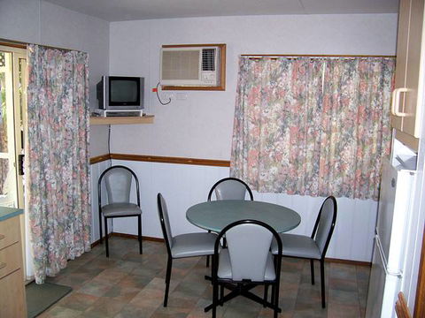 Highway Tourist Village - Rental Cars 2