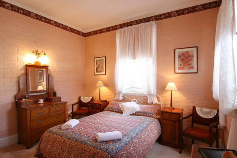 Hillview House - Rental Cars 0