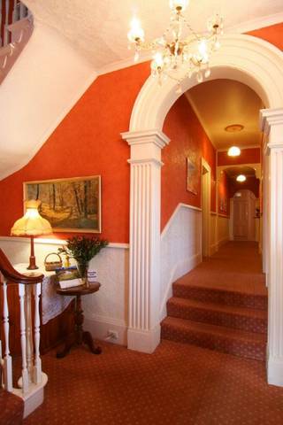 Hillview House - Rental Cars 1