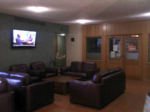 Kalgoorlie Overland Motel - Rental Cars 1