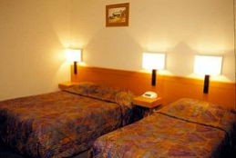 Kalgoorlie Overland Motel - Rental Cars 5
