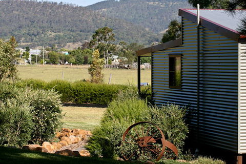 Killarney View Cabins And Caravan Park - Rental Cars 11
