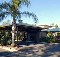 Lake Forbes Motel - Rental Cars