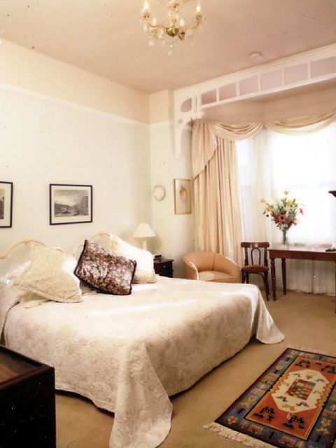 Merre Be's Honeymoon House - Rental Cars 0