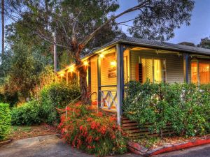 Highway Tourist Village - Rental Cars 4