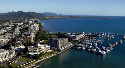 Hilton Cairns - Rental Cars 0