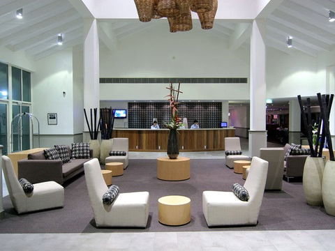 Novotel Cairns Oasis Resort - Rental Cars 5