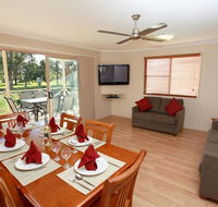 Paradise Tourist Park - Rental Cars