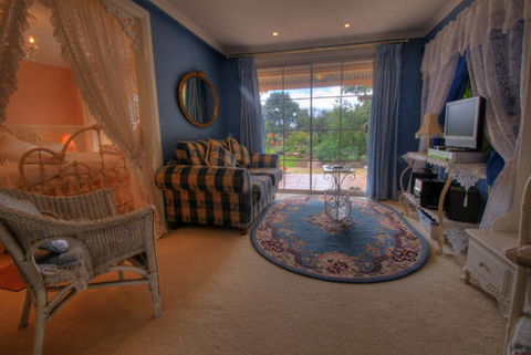 Peppermint Springs Retreat & Day Spa - Rental Cars 1