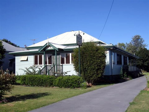 Pitstop Lodge Guesthouse - Rental Cars 1