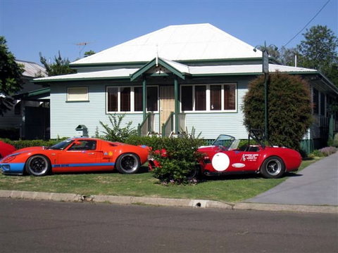 Pitstop Lodge Guesthouse - Rental Cars 4