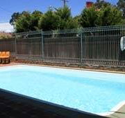 Queensgate Motel - Rental Cars