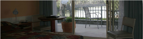 Riverview Motel Deniliquin - Rental Cars 3