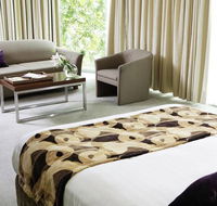Rydges Capital Hill Canberra - Rental Cars