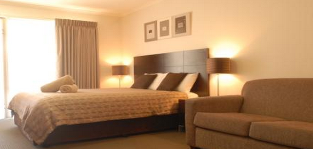 Tea House Motor Inn and Apartments - Rental Cars