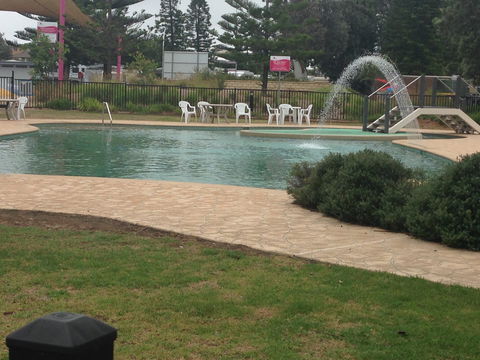 Toowoon Bay Holiday Park - Rental Cars 8