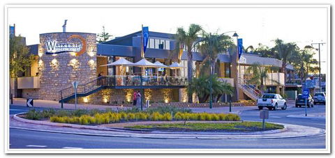 Waikerie Hotel Motel - Rental Cars 3