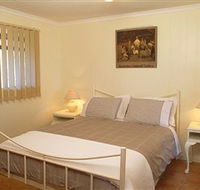 Bond Springs Outback Retreat - Rental Cars