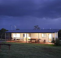 Childers Eco-lodge - Rental Cars