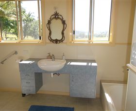 Acacia Park Farm House - Rental Cars 1