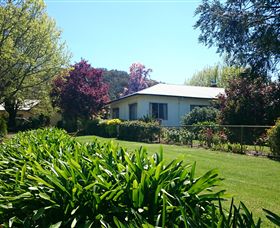 Acacia Park Farm House - Rental Cars 8