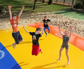 All Seasons Holiday Park - Rental Cars 1