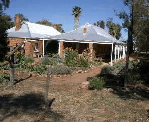 Avondale Discovery Farm - Rental Cars 0